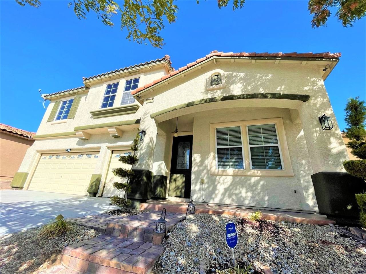 9222 Avon Park Ave - Photo 4 of 50