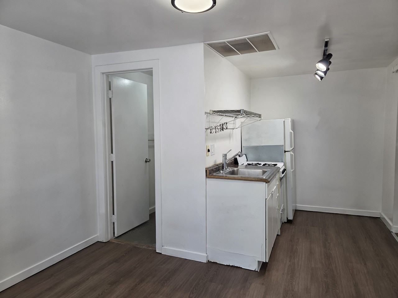 338 N 300 W #2 - Photo 3 of 10