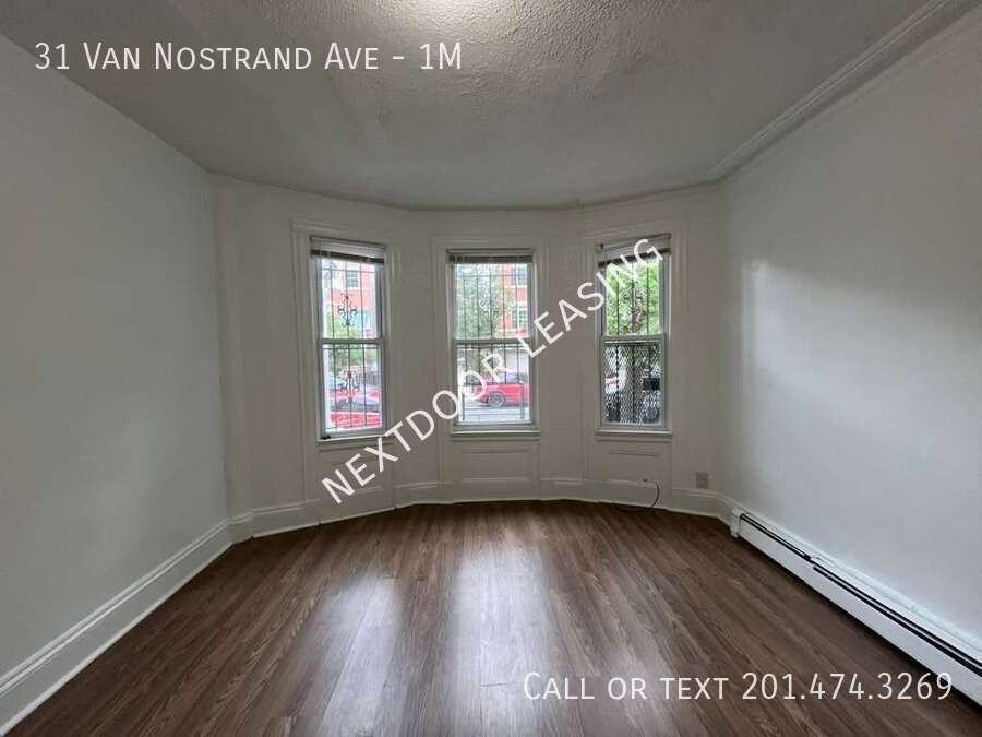 31 Van Nostrand Ave #1M - Photo 3 of 9