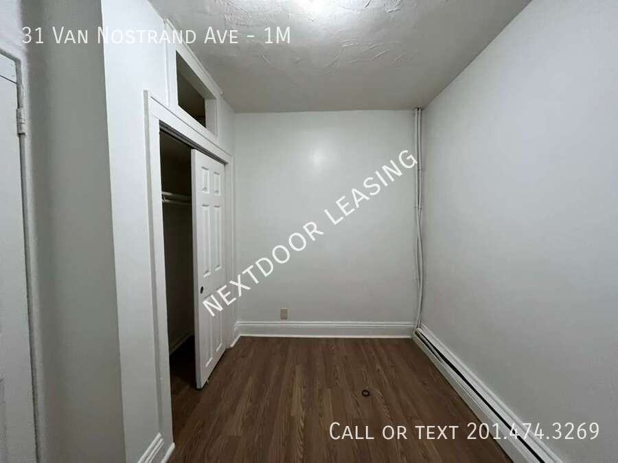 31 Van Nostrand Ave #1M - Photo 7 of 9