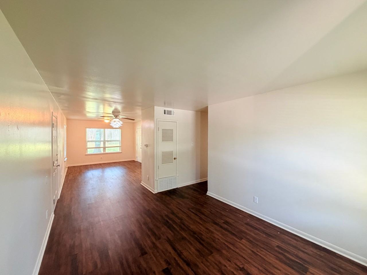 8701 Parkfield Dr - Photo 3 of 35