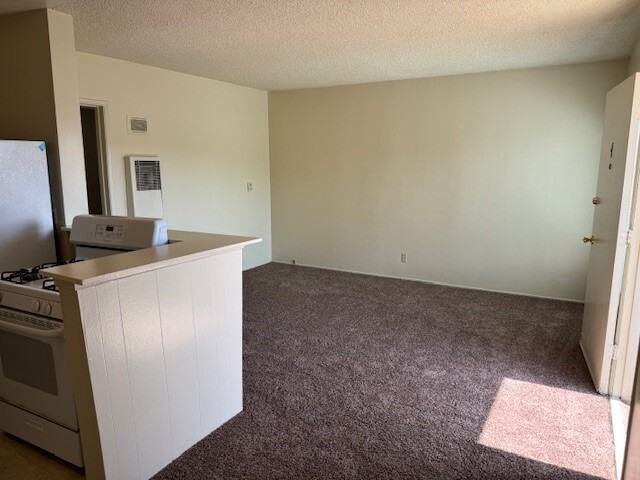 464 Walnut Avenue - Photo 4 of 21