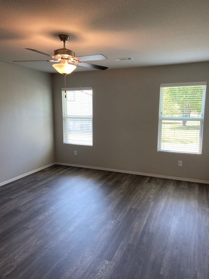 1745 Raden St - Photo 5 of 20