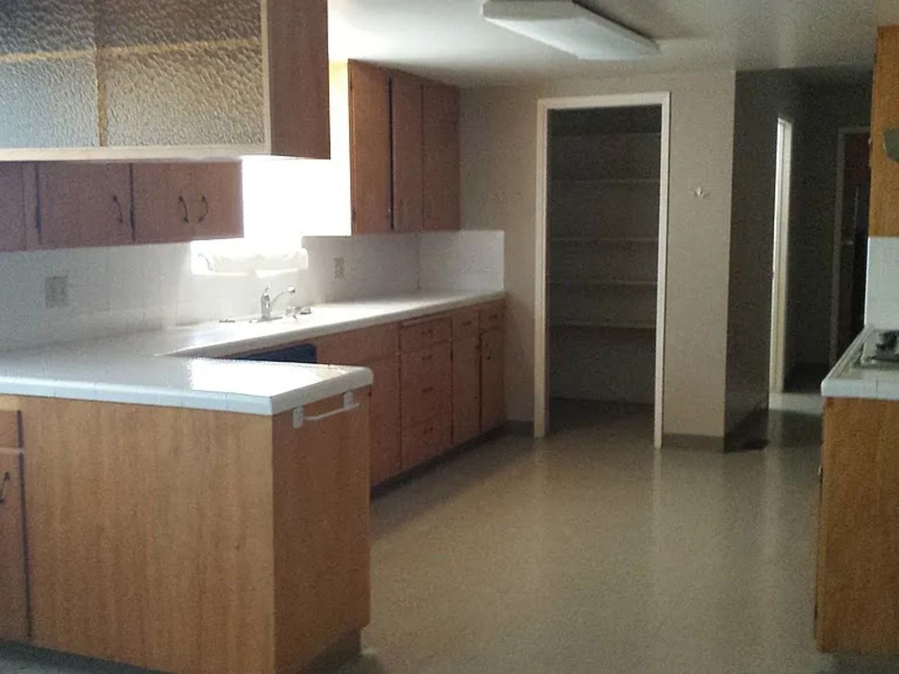 11586 S Smith Ave - Photo 4 of 18