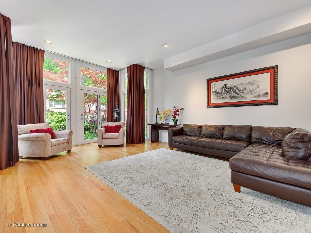 1213 W Roscoe St - Photo 3 of 28