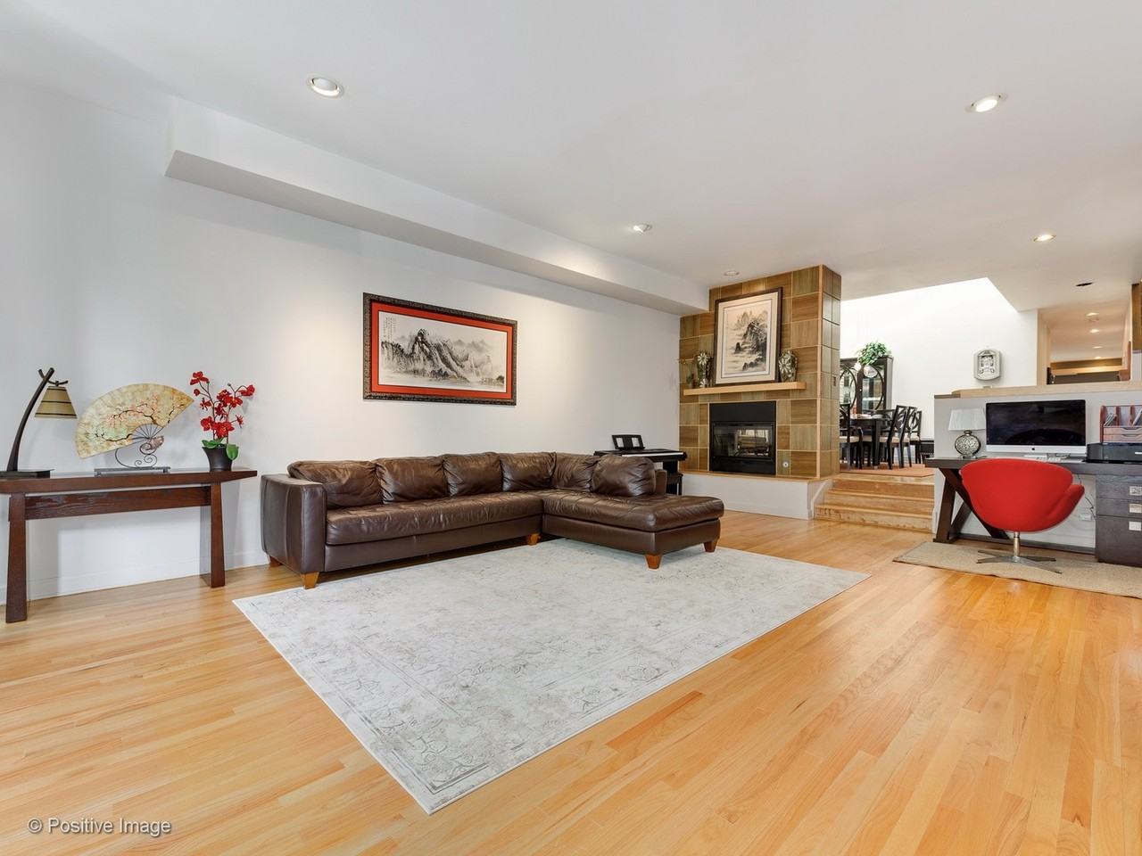 1213 W Roscoe St - Photo 4 of 28