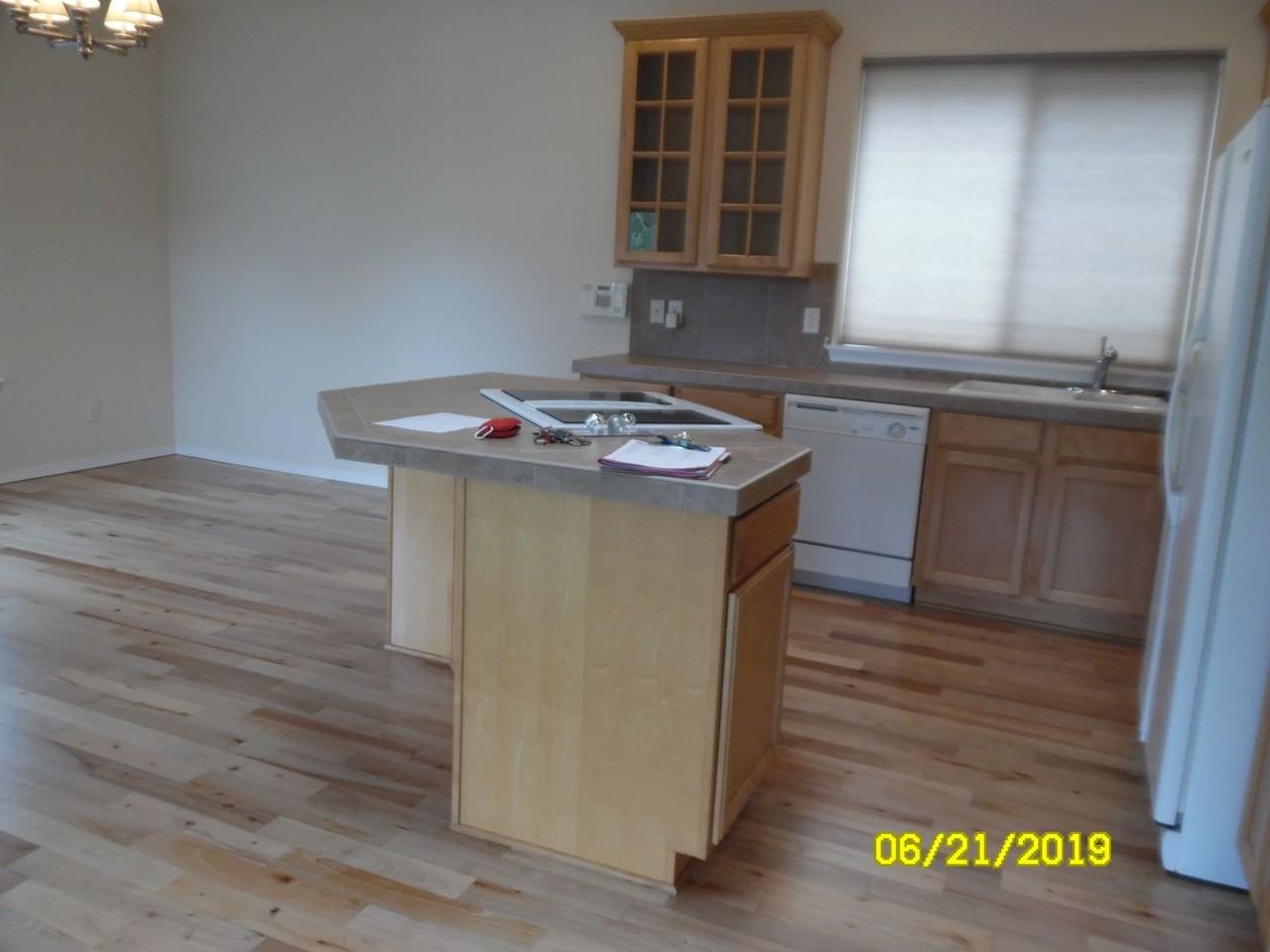 325 Nw Cypress St - Photo 7 of 19
