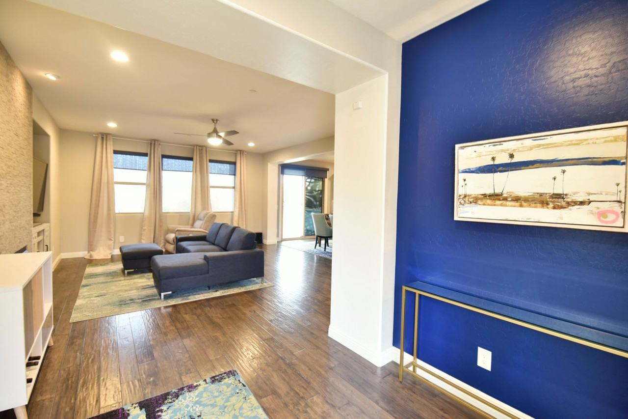 1120 Strada Cristallo - Photo 4 of 50