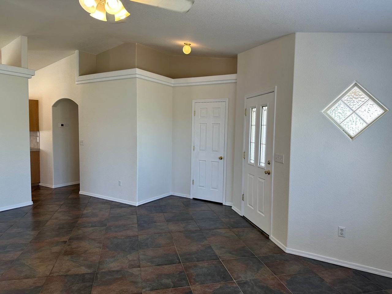 2939 Maracaibo Ln - Photo 5 of 27