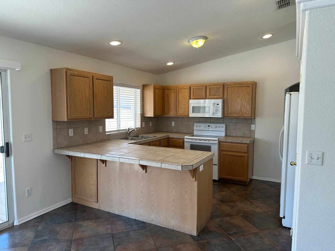 2939 Maracaibo Ln - Photo 7 of 27