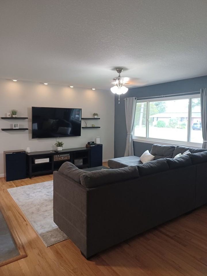 428 Lynn Shores Dr - Photo 2 of 14