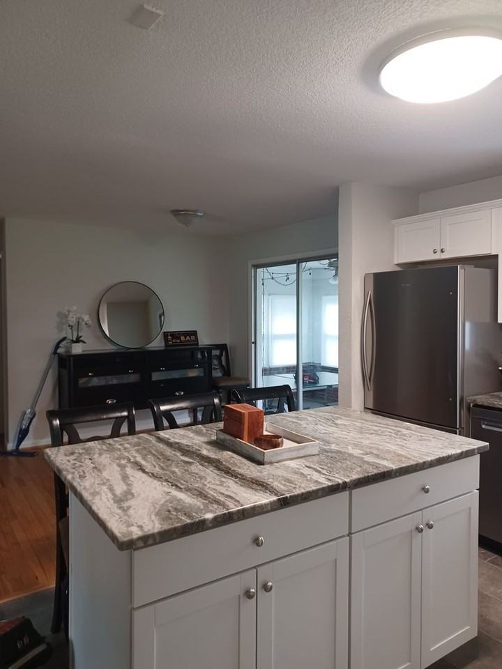 428 Lynn Shores Dr - Photo 5 of 14