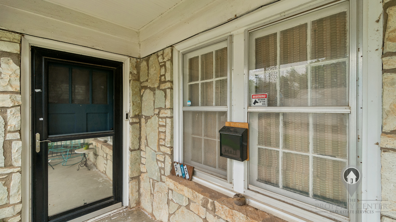 3613 Nw Liberty St - Photo 3 of 19
