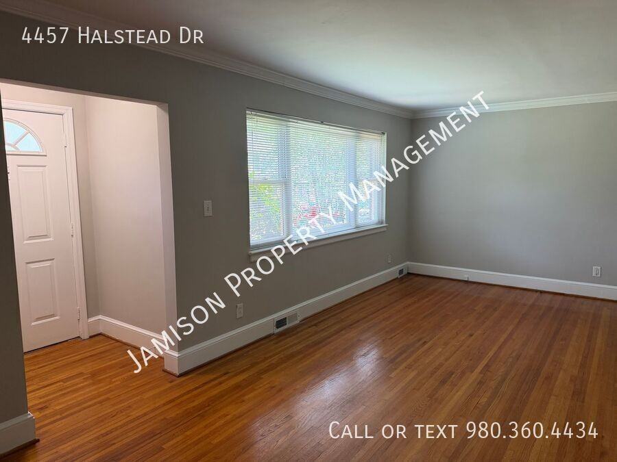 4457 Halstead Dr - Photo 3 of 20