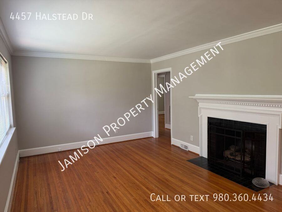 4457 Halstead Dr - Photo 4 of 20