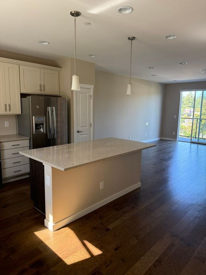 14614 35th Ave Ne - Photo 3 of 15