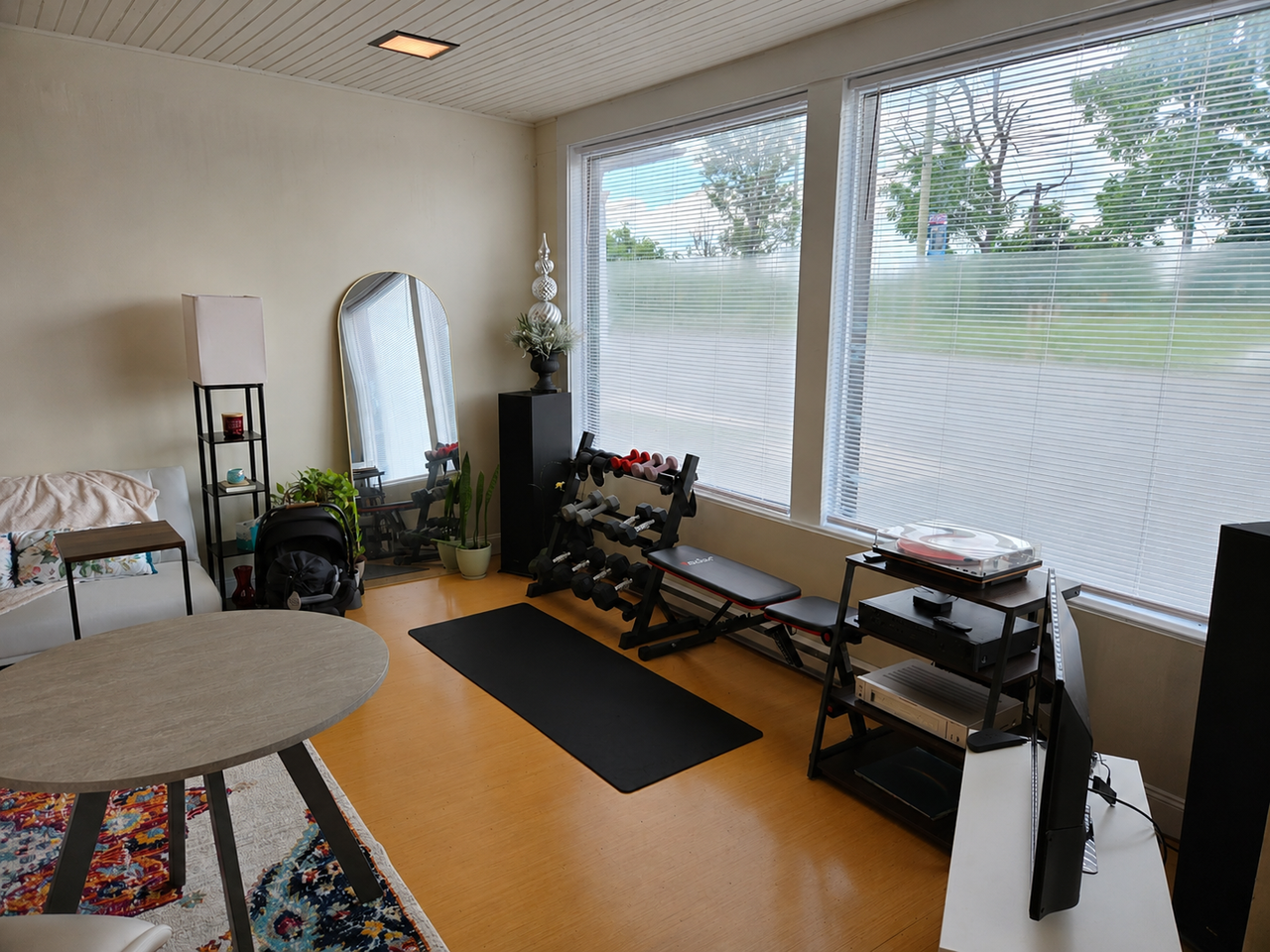 176 W Main St - Photo 4 of 11