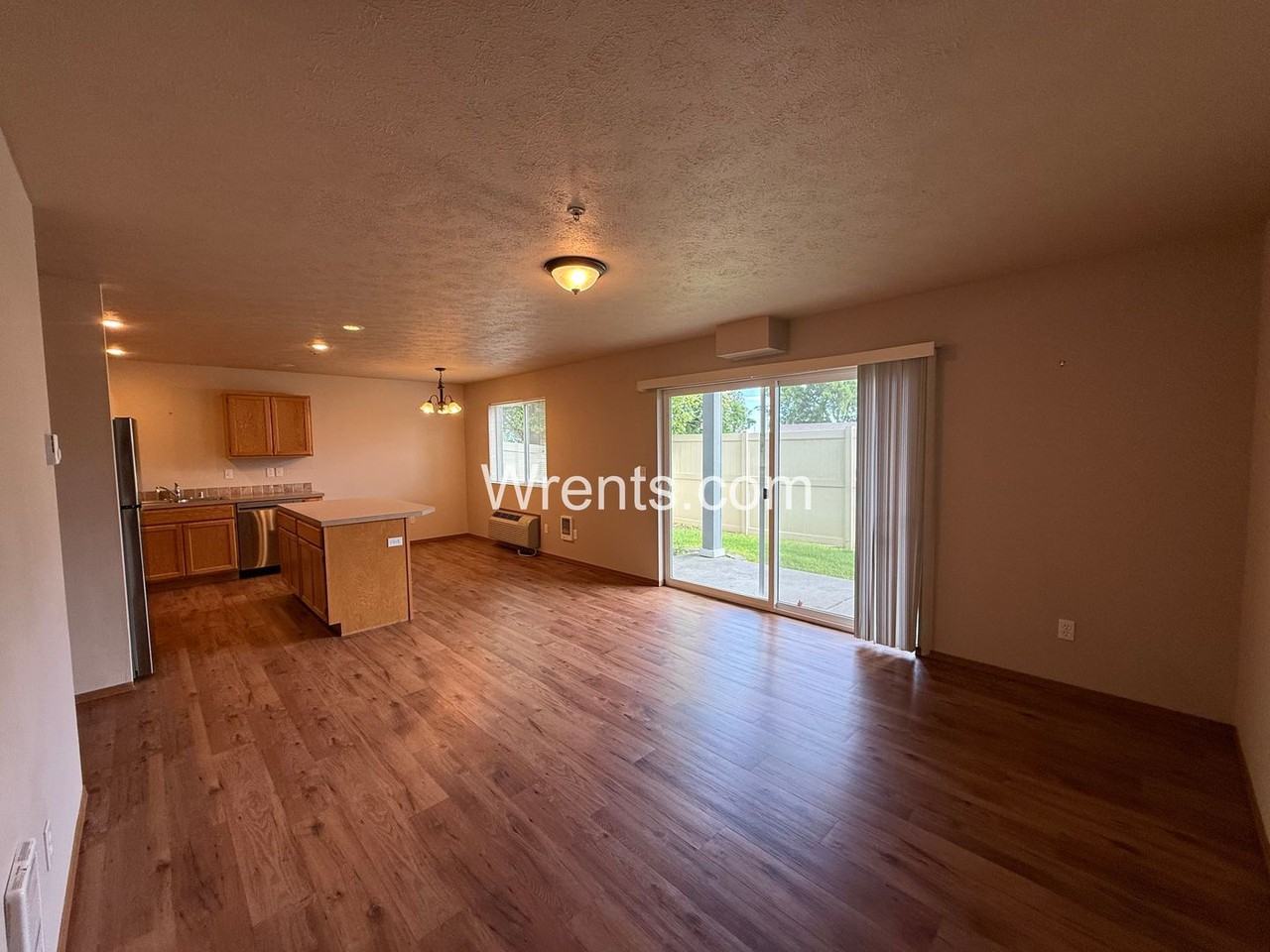 403 S Eastern Rd #101 - Photo 2 of 19