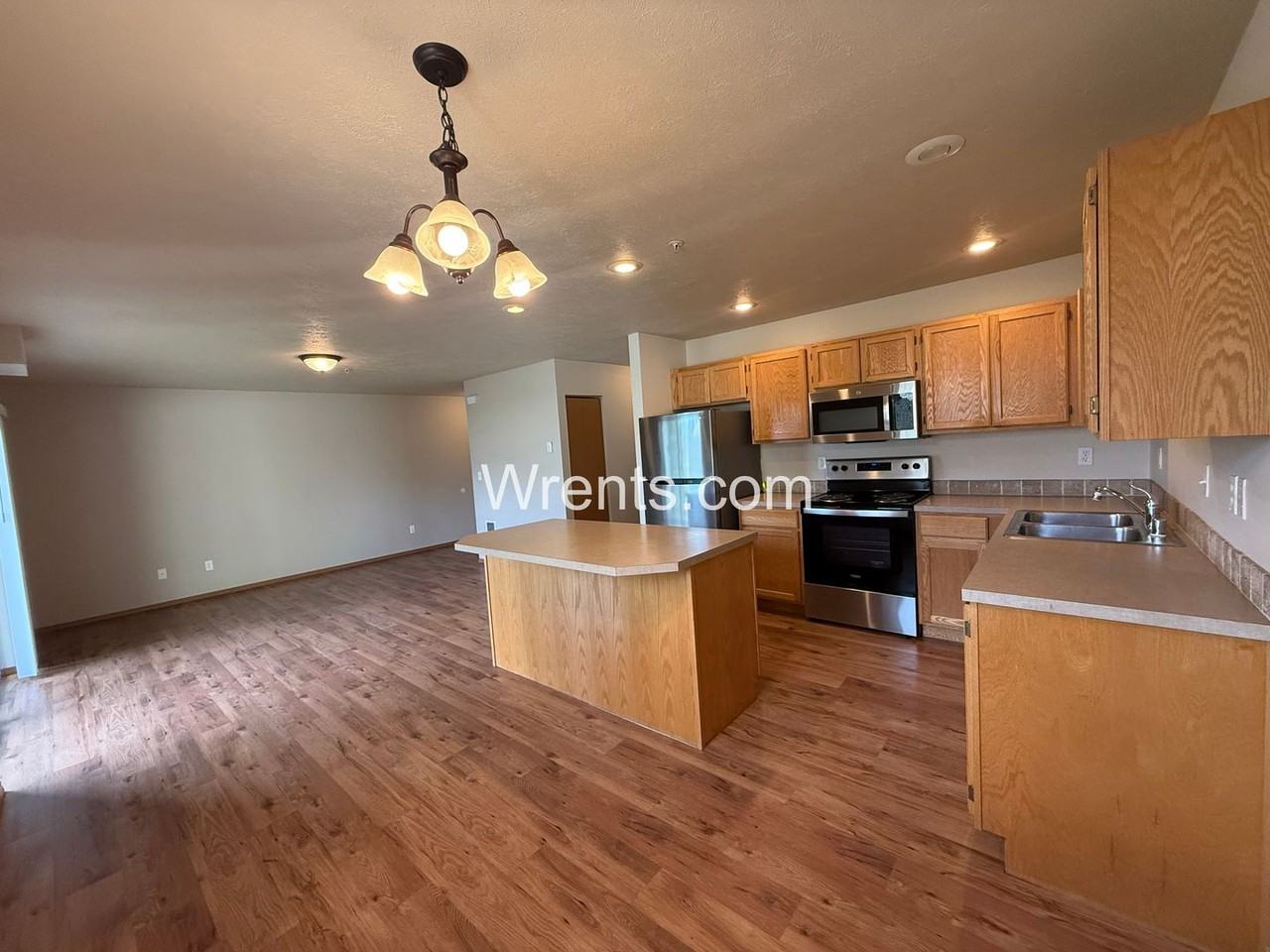403 S Eastern Rd #101 - Photo 4 of 19