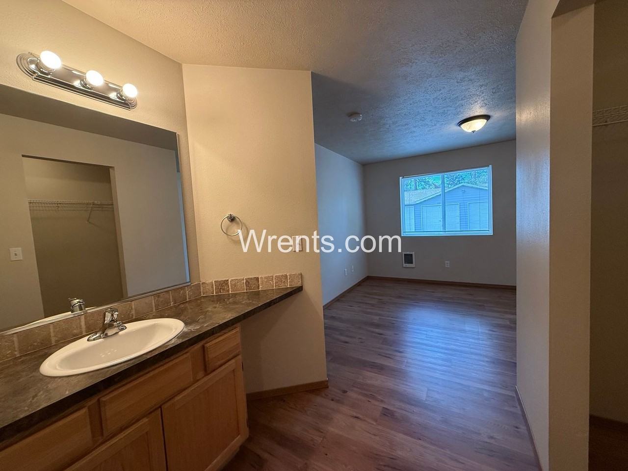 403 S Eastern Rd #101 - Photo 5 of 19