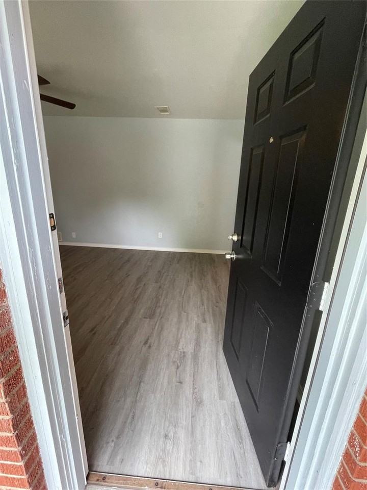 5736 Aton Ave - Photo 2 of 27