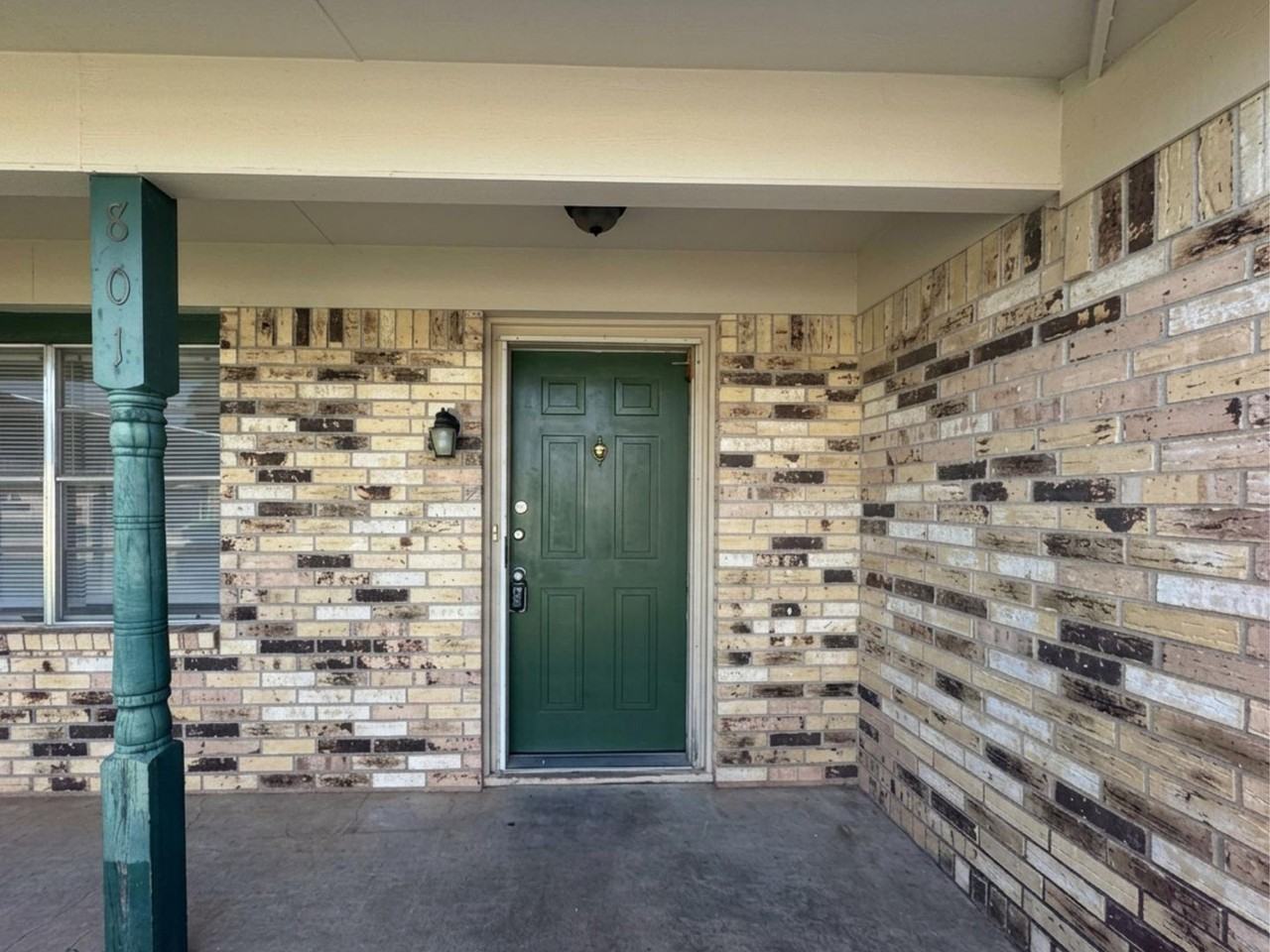801 Park Plaza Dr - Photo 3 of 28