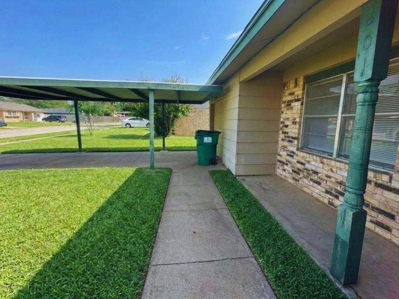 801 Park Plaza Dr - Photo 4 of 28