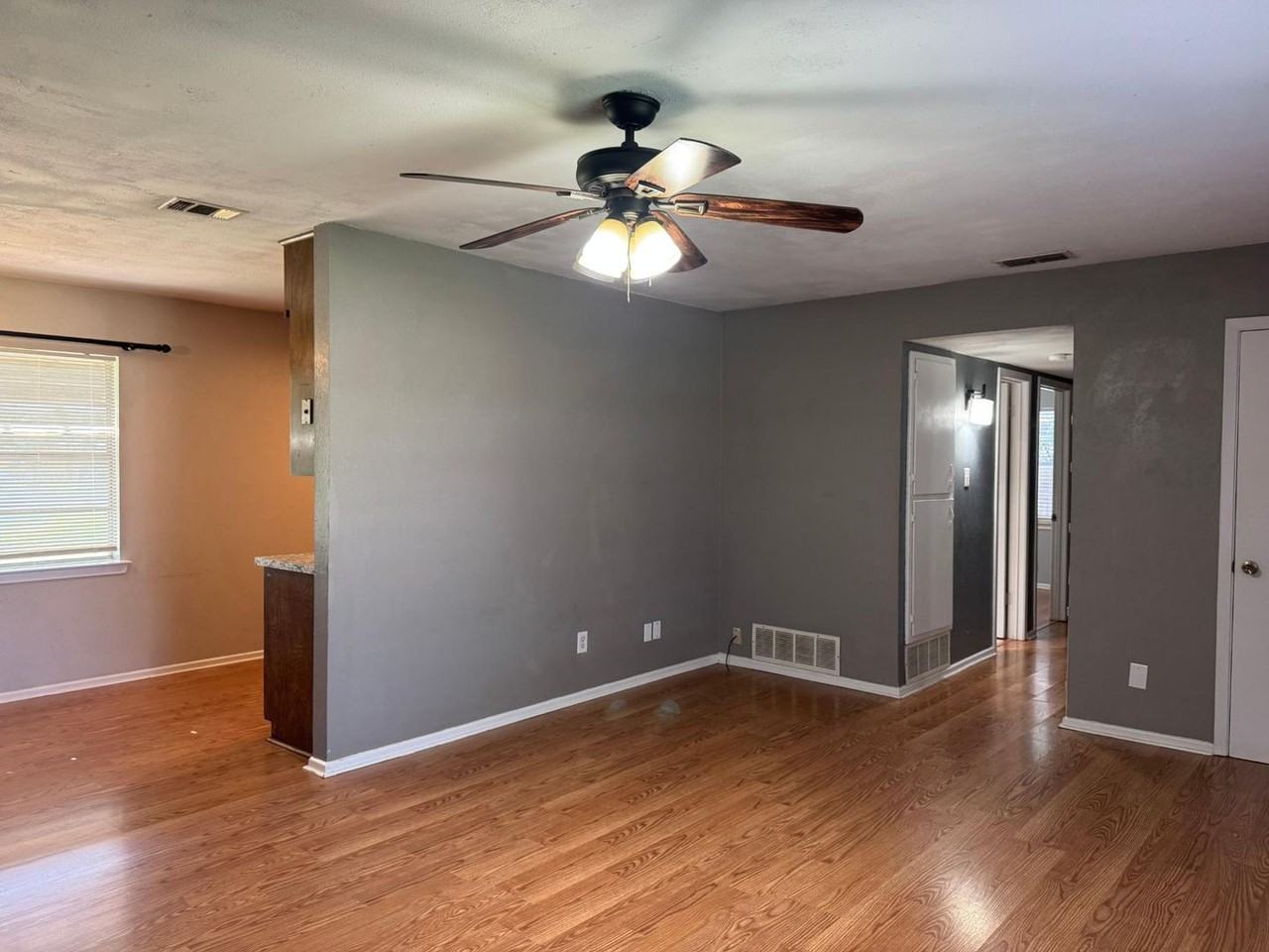 801 Park Plaza Dr - Photo 7 of 28