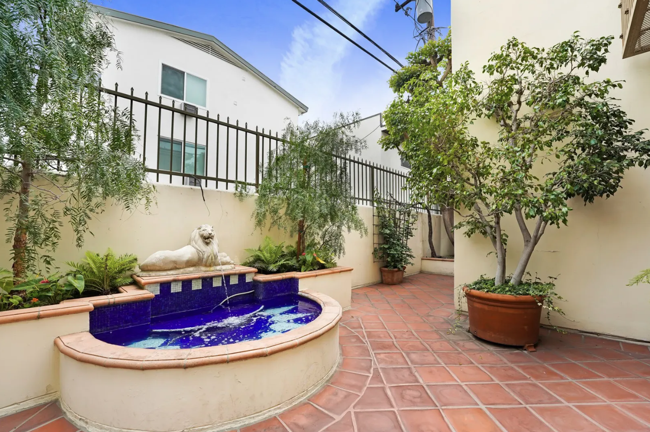 ISO - Isola Bella Townhomes - Photo 4 of 6
