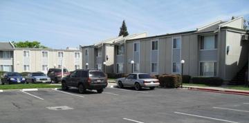 featured image of 230 E 18th St
