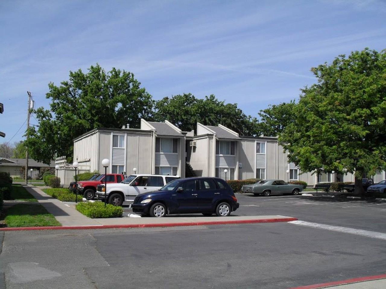 River's Bend Apartments - Photo 7 of 17