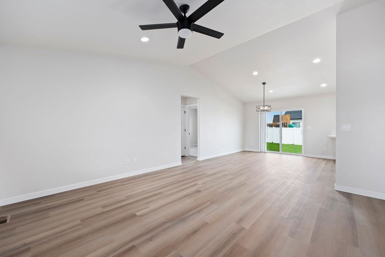 501 Hope Ave - Photo 4 of 27
