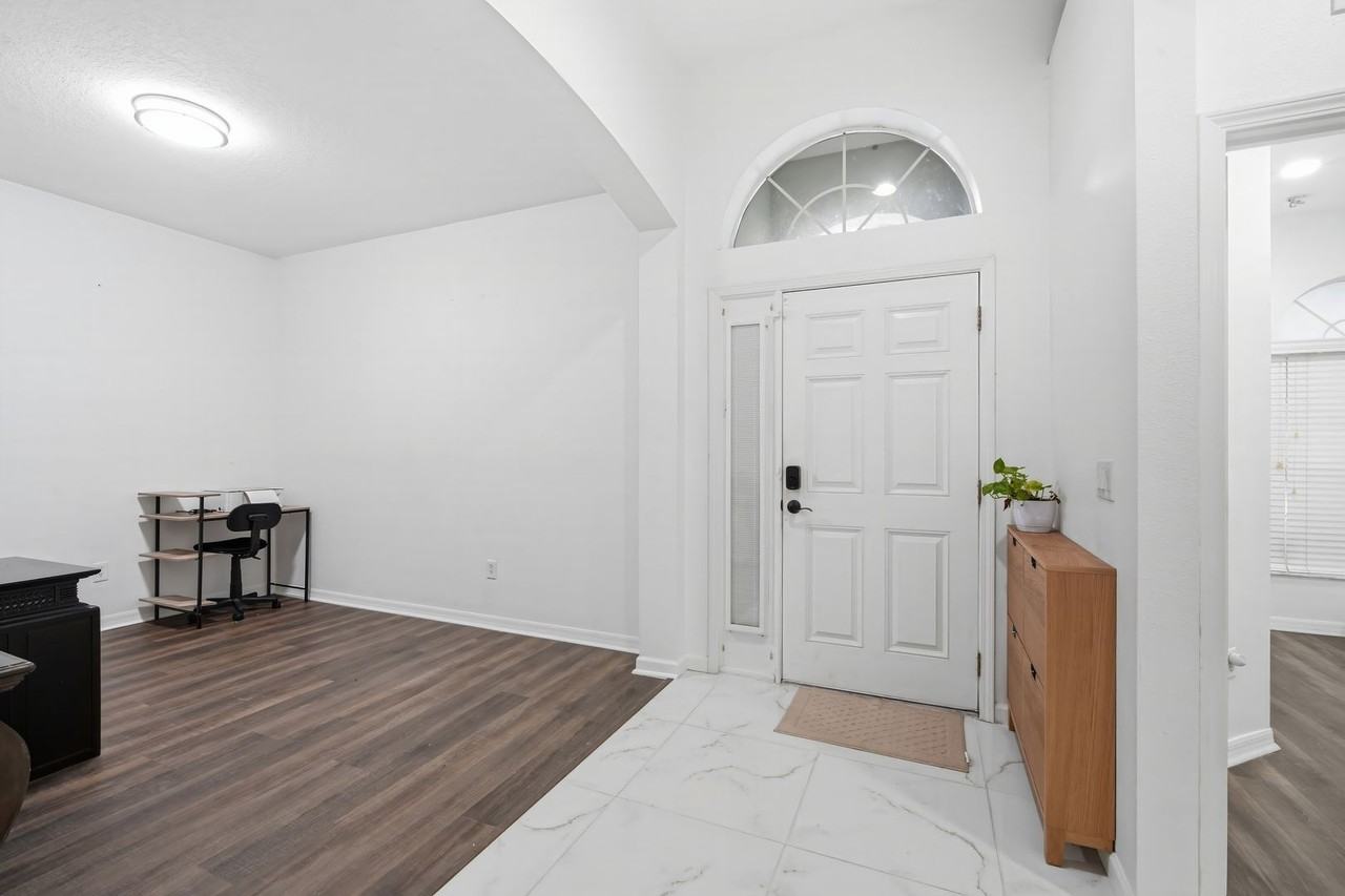 9821 Jasmine Brook Cir - Photo 4 of 29