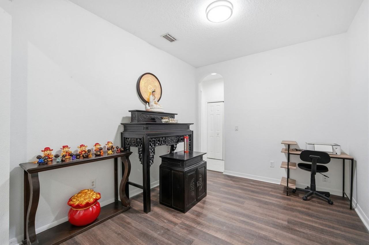 9821 Jasmine Brook Cir - Photo 5 of 29