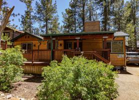 featured image of 560 Temple Ln