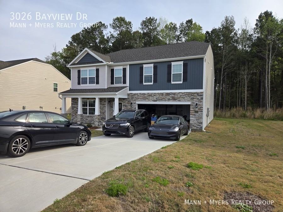 3026 Bayview Dr - Photo 3 of 40