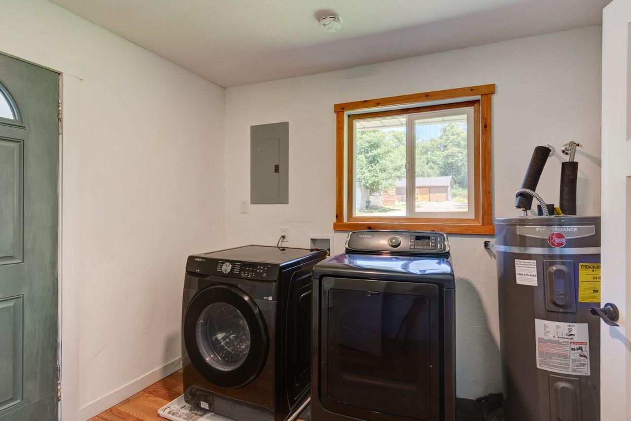 1736 W Beach Rd - Photo 4 of 24