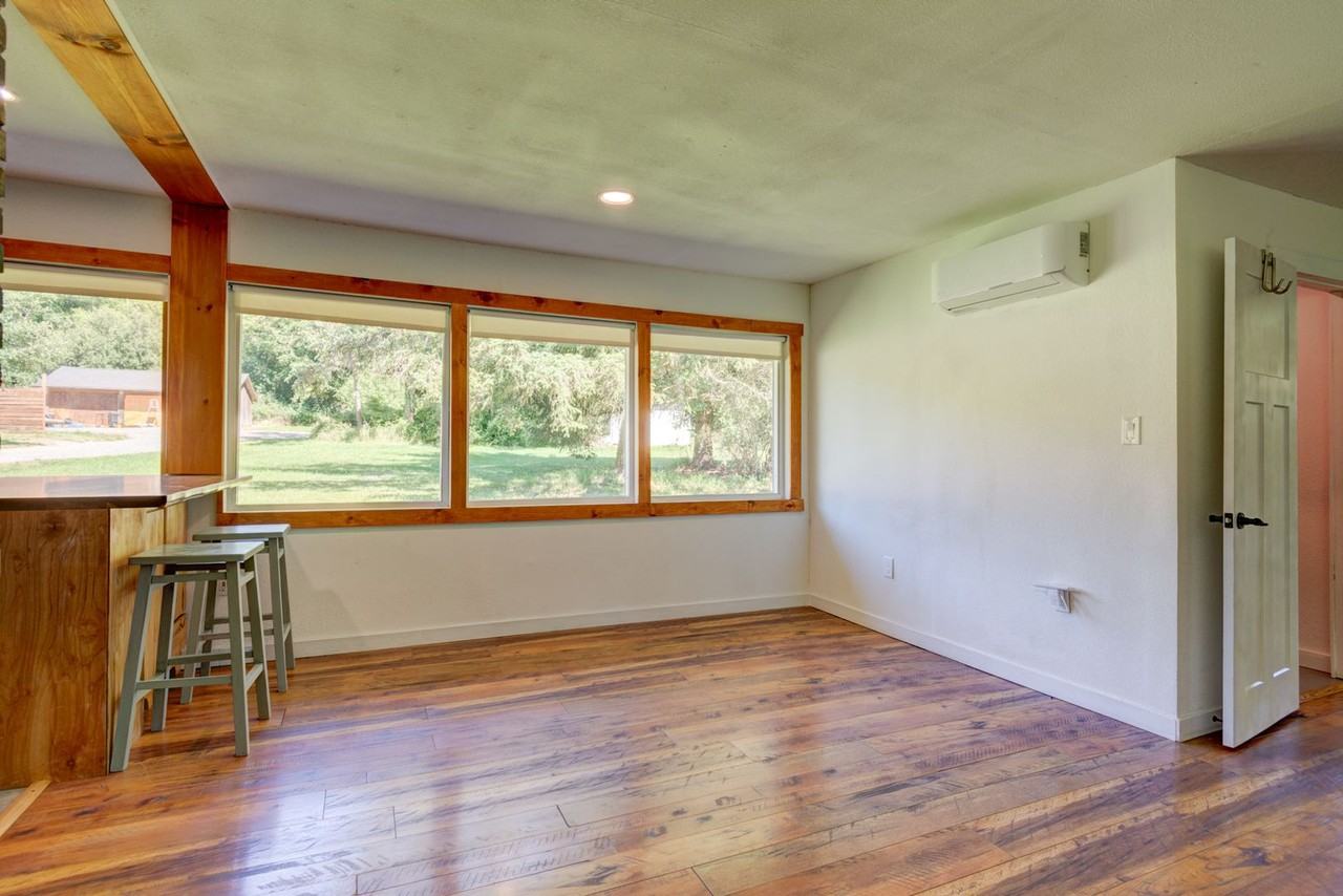 1736 W Beach Rd - Photo 5 of 24