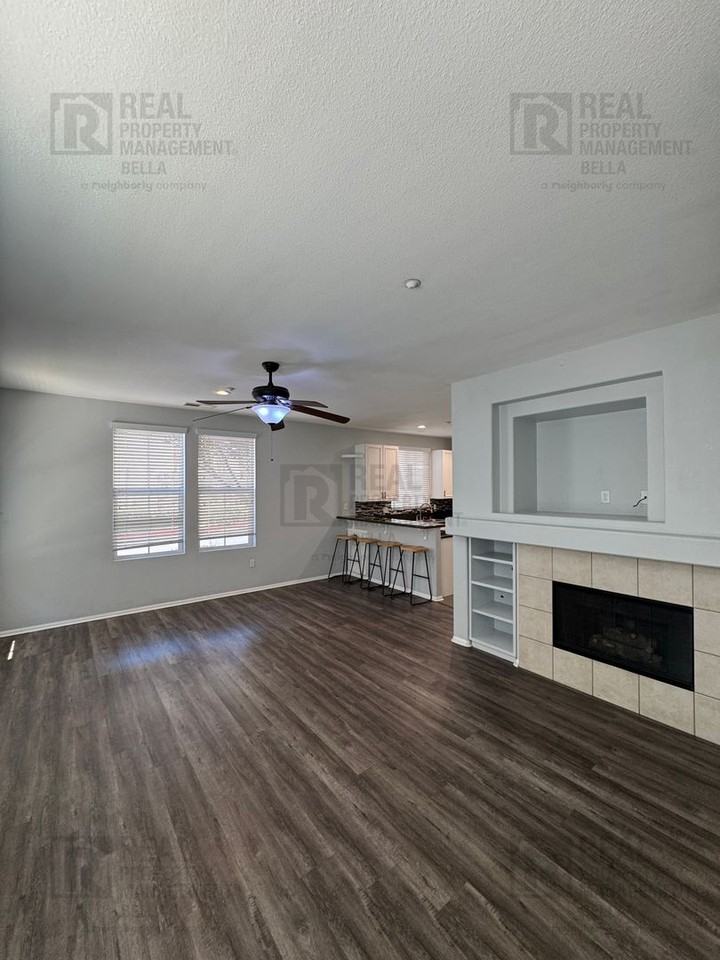 30505 Canyon Hills Rd - Photo 6 of 36