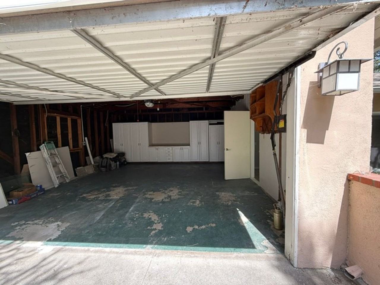 4907 Ocean View Blvd - Photo 4 of 34