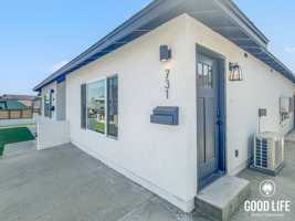 featured image of 729 729 - 731 Reef Dr