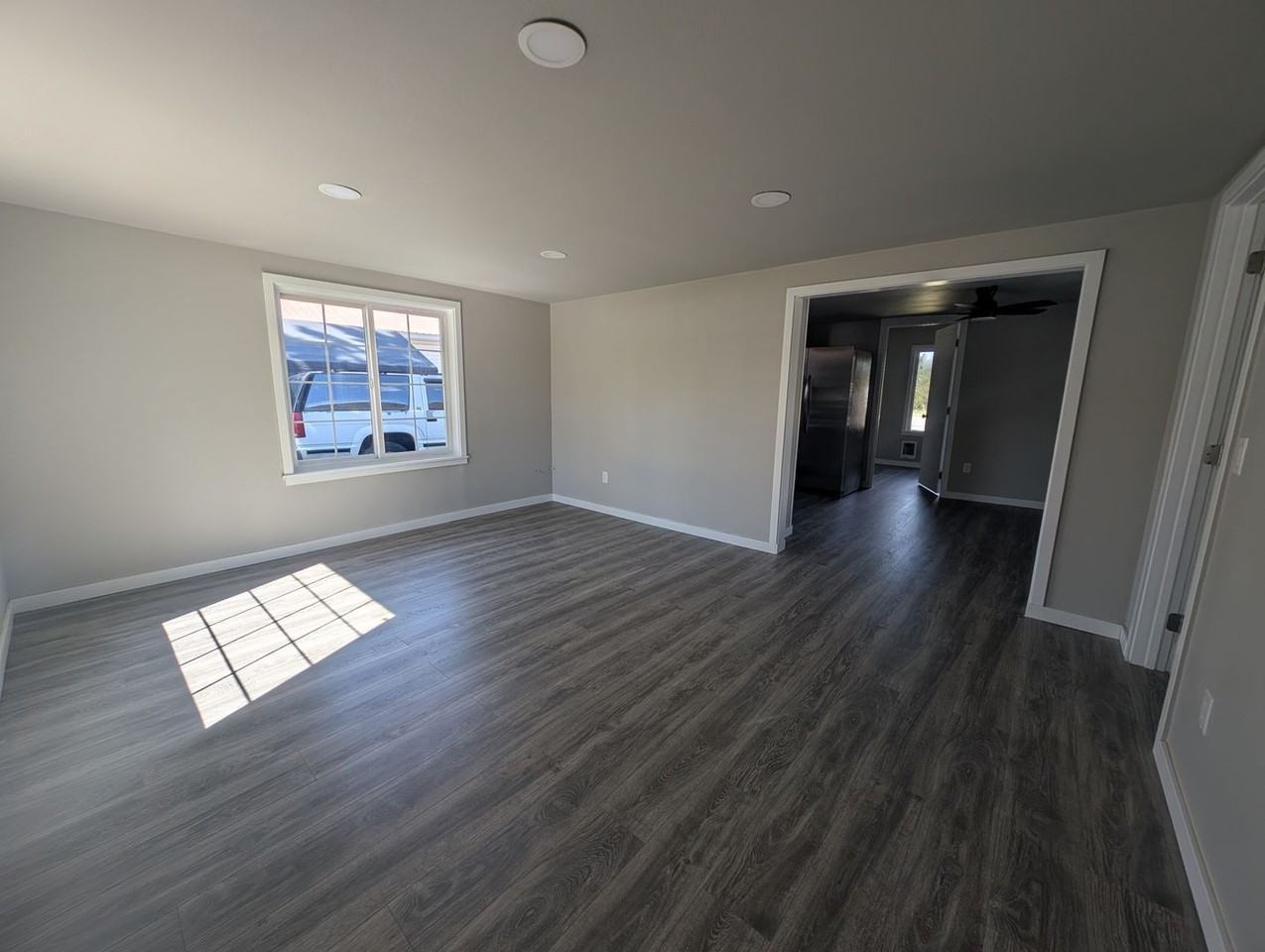 518 S Scott Ave - Photo 3 of 18