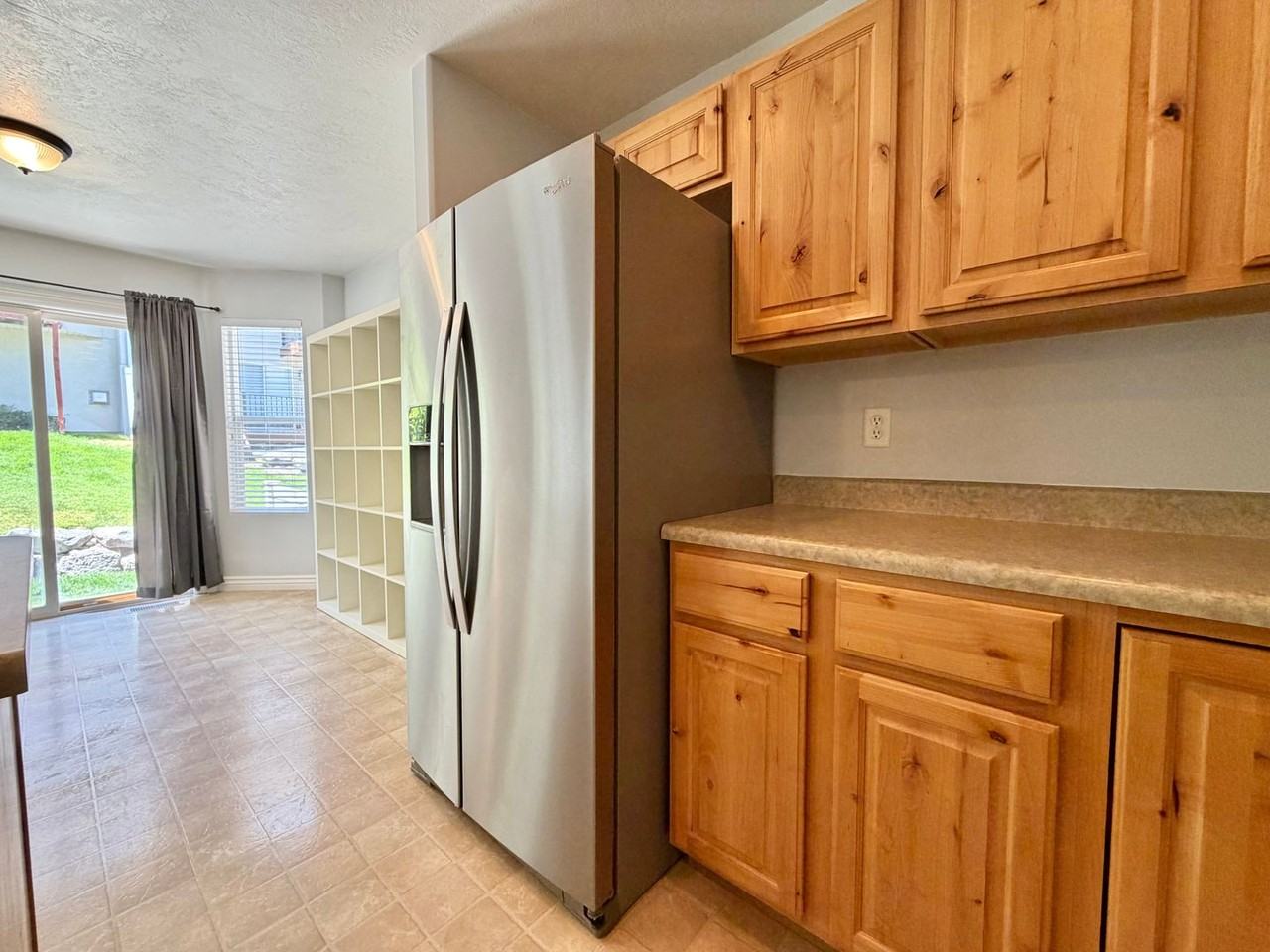 6712 S Bonham Ln - Photo 4 of 21