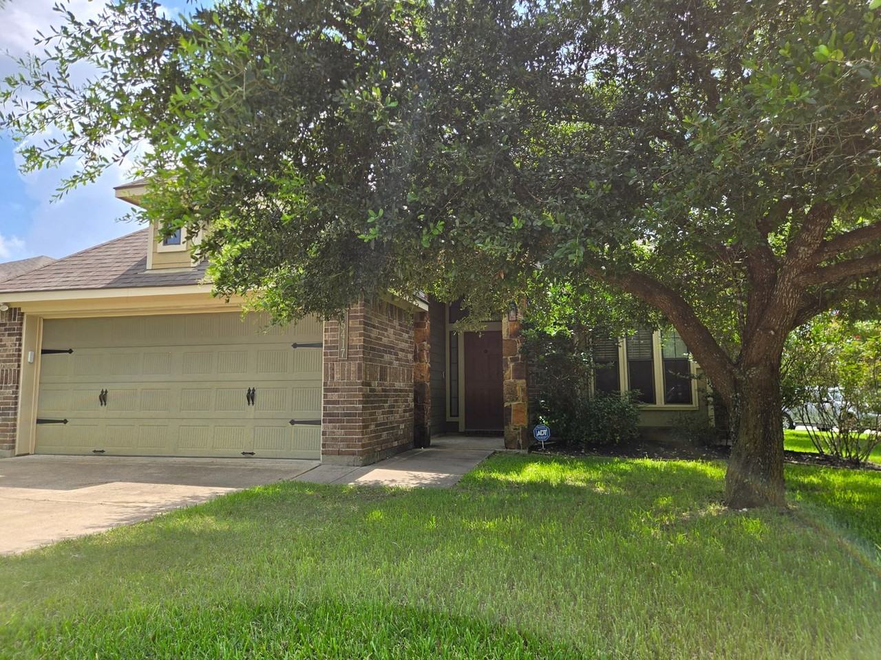15417 Meadow Pass - Photo 2 of 25