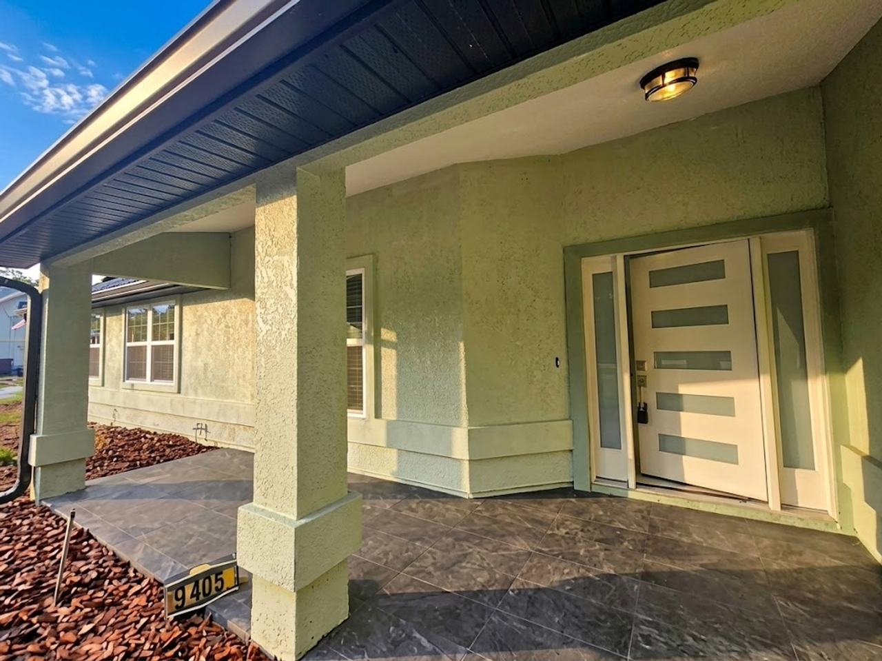 9405 Sw 21st Ave - Photo 2 of 37