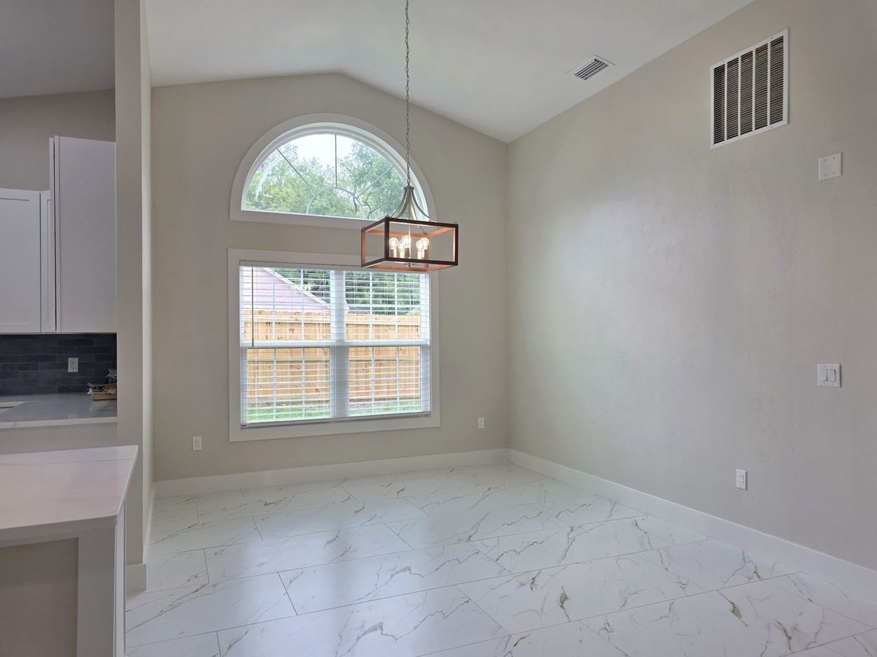 9405 Sw 21st Ave - Photo 6 of 37