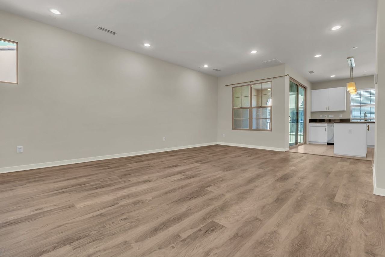 71 Tallowood - Photo 5 of 34