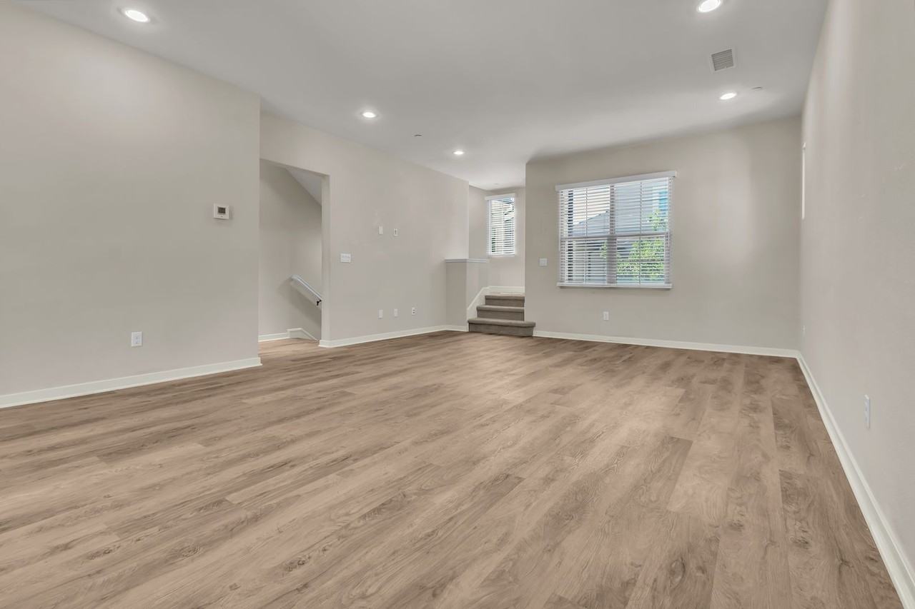 71 Tallowood - Photo 7 of 34