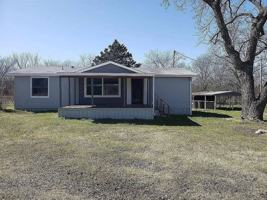 featured image of 215 Copperhead Ln