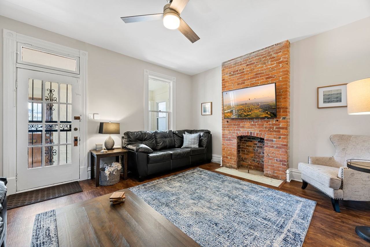 374 E Whittier St #374 - Photo 3 of 50